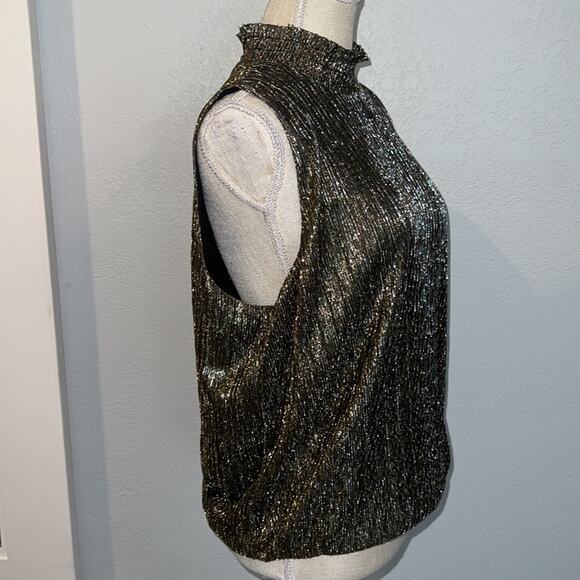 Banana Republic smocked neck, sleeveless, gold metallic blouse w/crossover back. - Picture 7 of 11